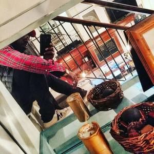 Meet your Posher, Anthony